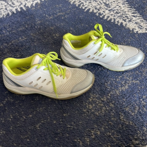 Vionic 1st Ray Technology sneaker - Picture 2 of 7